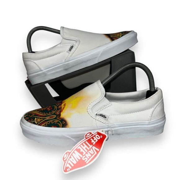 Vans Classic Slip-on "Big Reveal" White / Multicolor Paisley Women's 8.5 - Picture 1 of 12